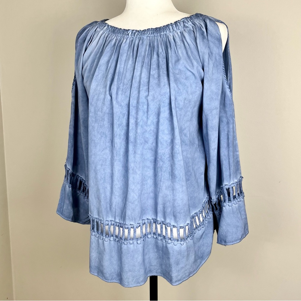 Floral & Ivy Cold Shoulder Blouse